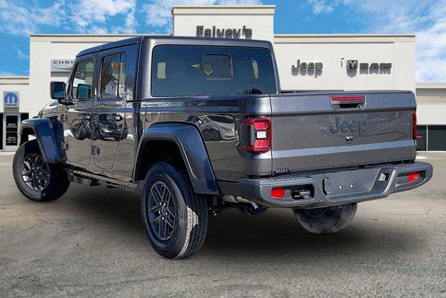 new 2026 Jeep Gladiator car, priced at $48,277