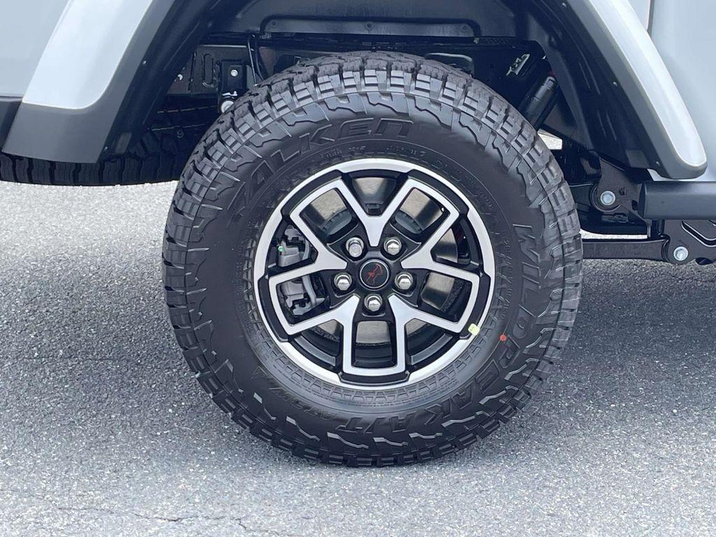 new 2026 Jeep Gladiator car, priced at $52,922