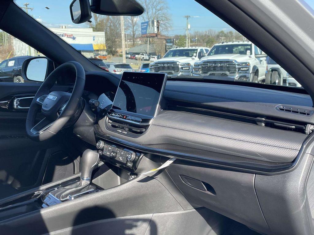 new 2026 Jeep Compass car, priced at $27,305