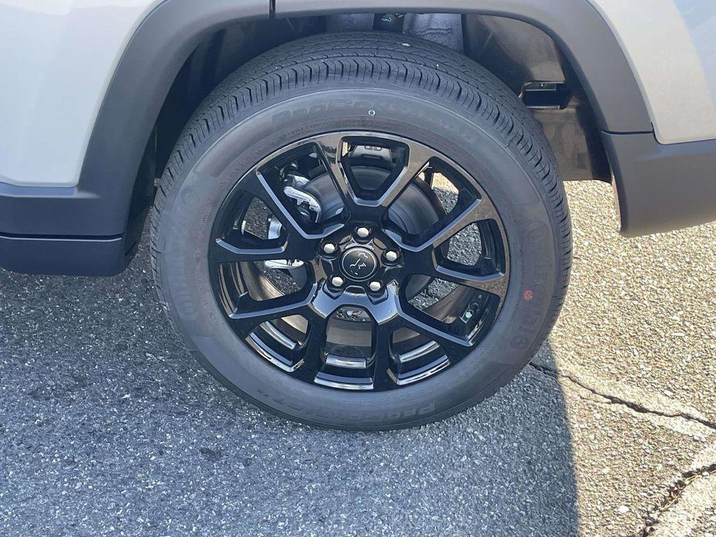 new 2026 Jeep Compass car, priced at $27,305