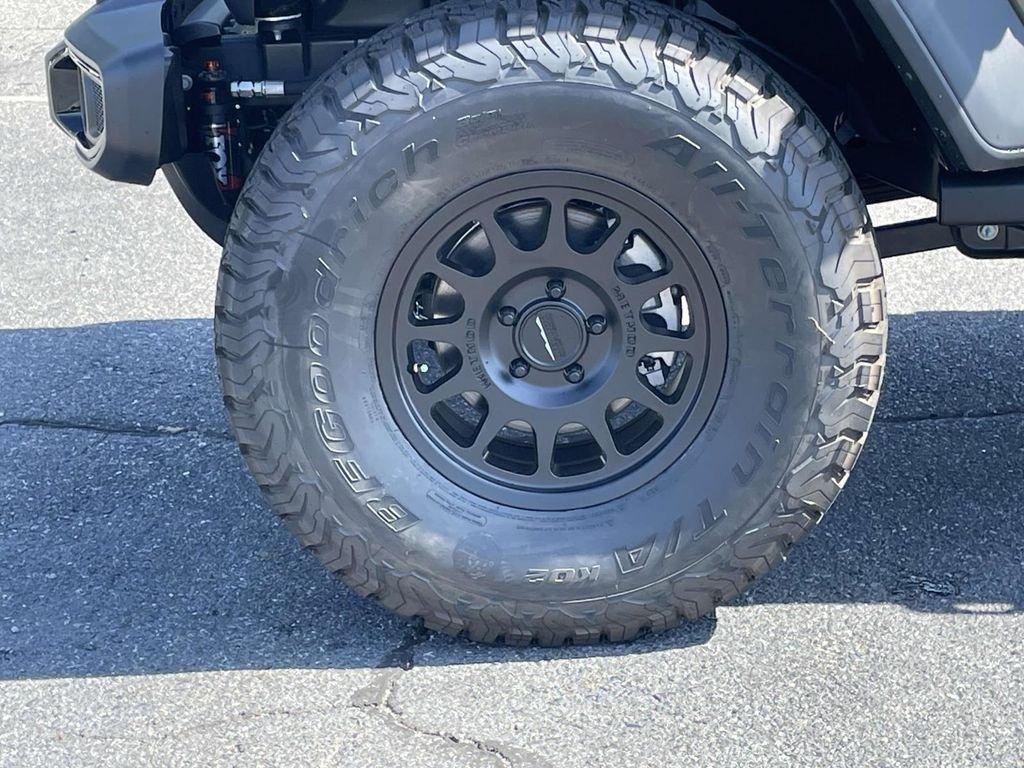 new 2025 Jeep Wrangler car, priced at $68,098