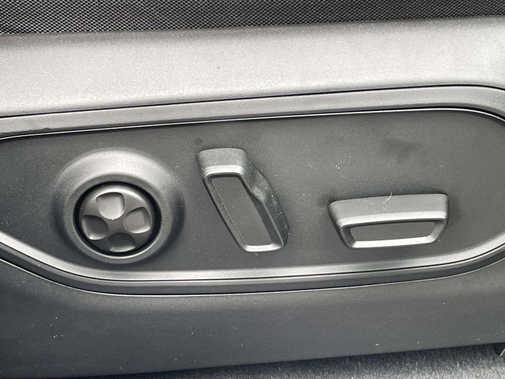 new 2026 Jeep Grand Cherokee car, priced at $47,500