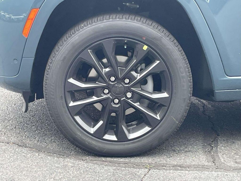 new 2026 Jeep Grand Cherokee car, priced at $47,500