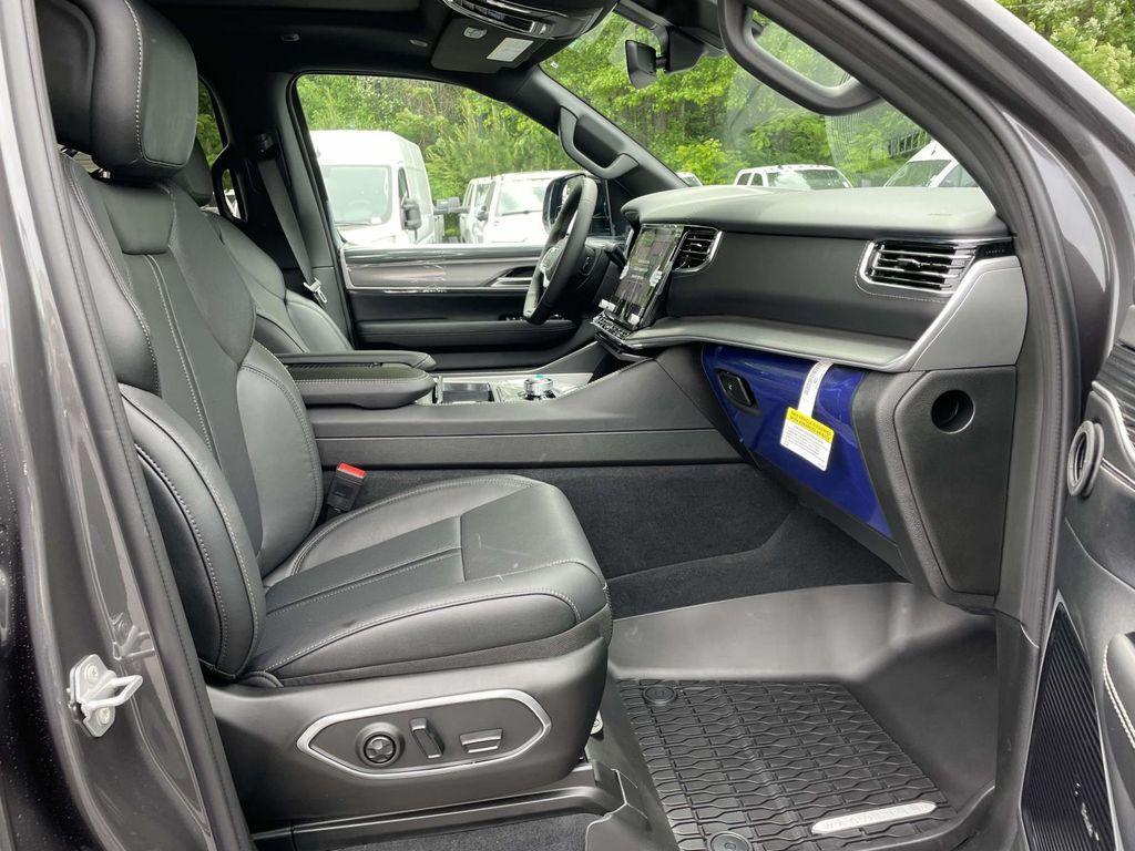 new 2026 Jeep Grand Wagoneer L car, priced at $79,500