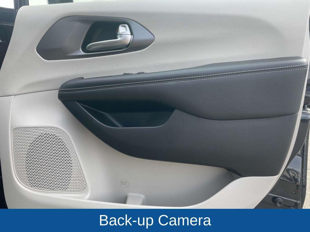 used 2023 Chrysler Pacifica car, priced at $25,250