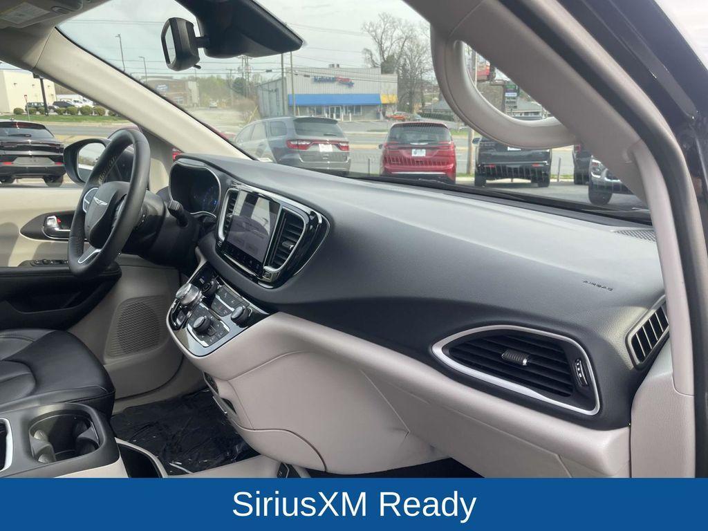 used 2023 Chrysler Pacifica car, priced at $25,250