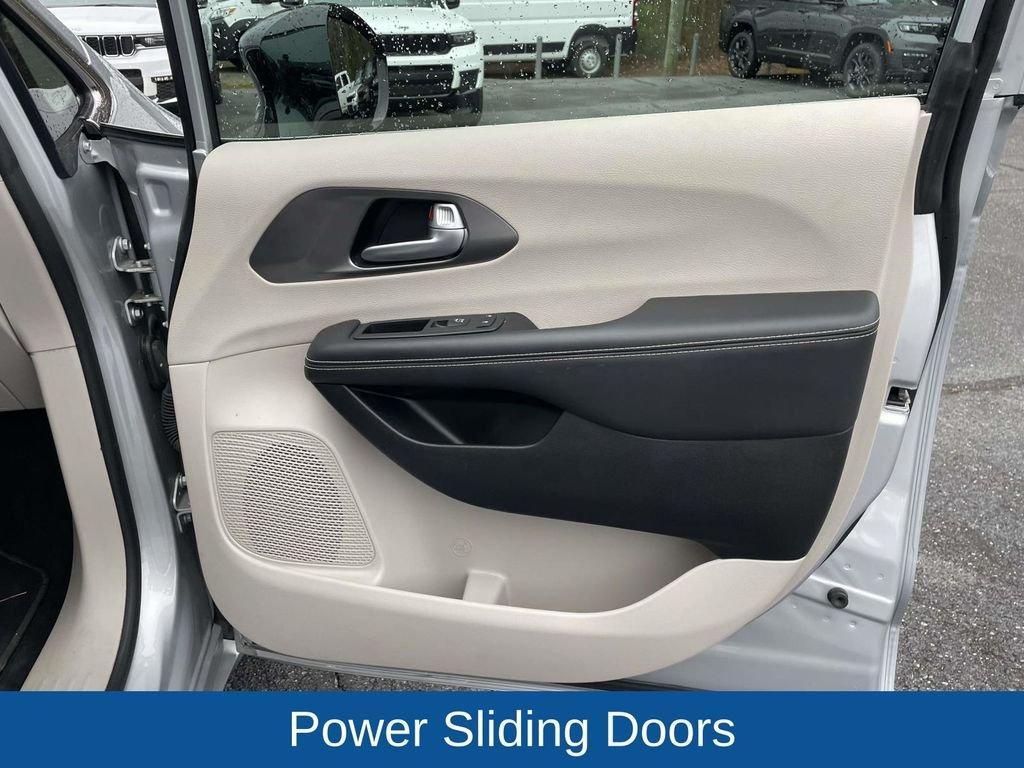 used 2024 Chrysler Pacifica car, priced at $25,750