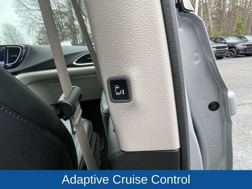 used 2024 Chrysler Pacifica car, priced at $25,750