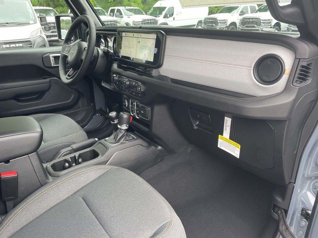 new 2026 Jeep Gladiator car, priced at $43,500