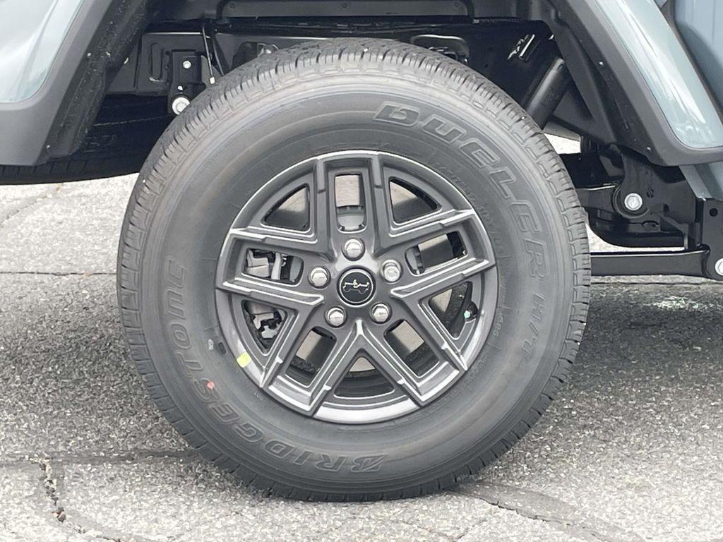 new 2026 Jeep Gladiator car, priced at $43,500