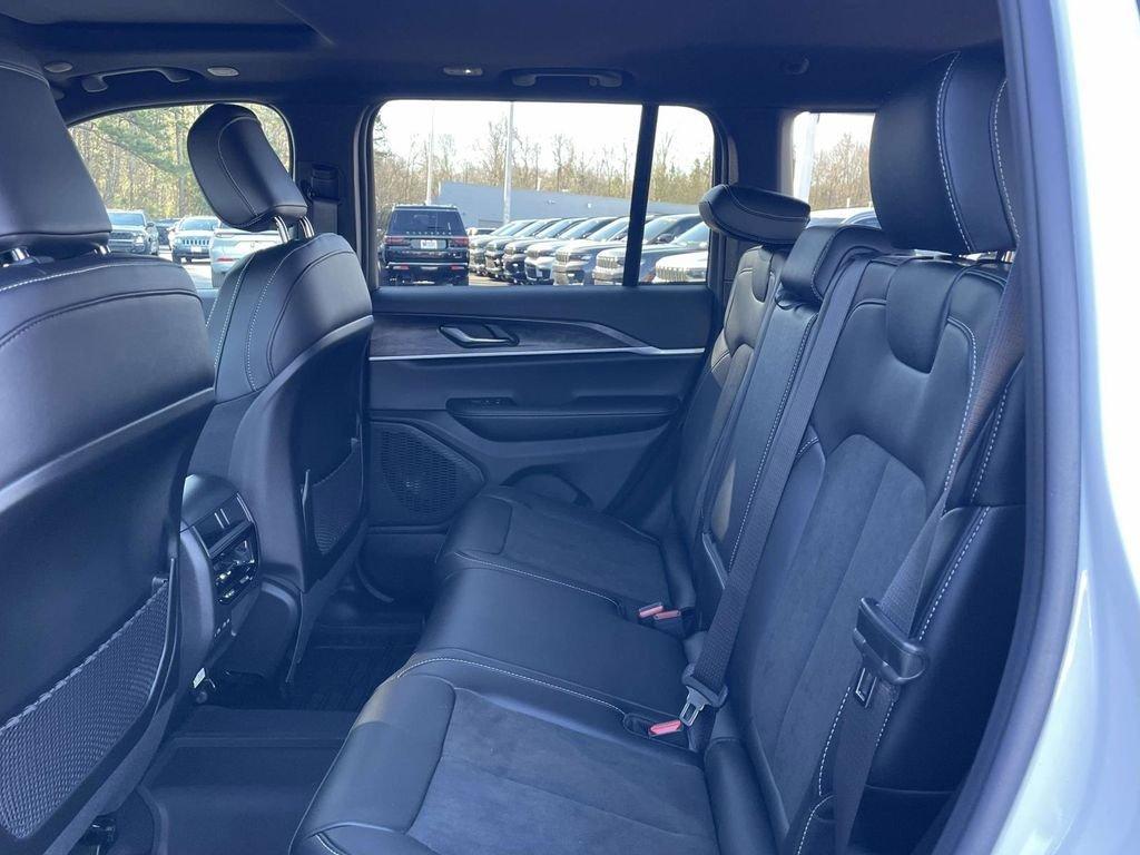 new 2026 Jeep Grand Cherokee car, priced at $42,155