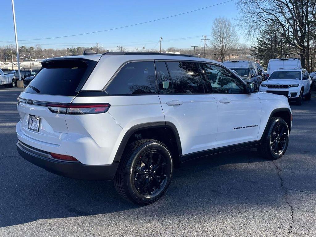 new 2026 Jeep Grand Cherokee car, priced at $42,155