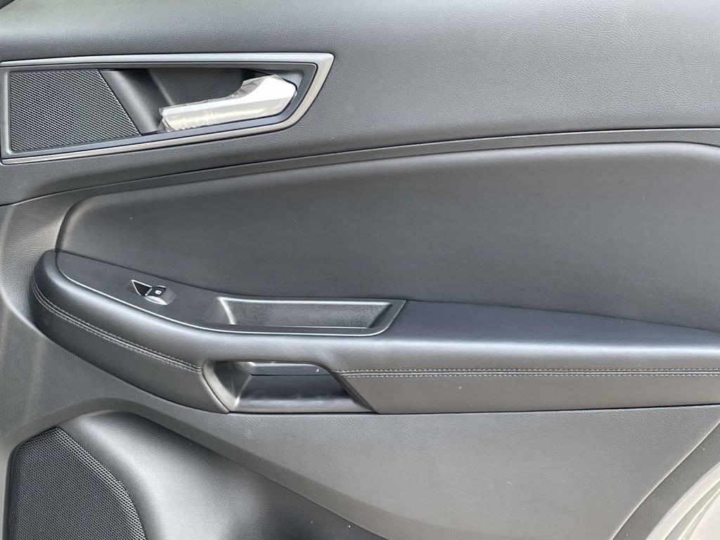 used 2024 Ford Edge car, priced at $27,500