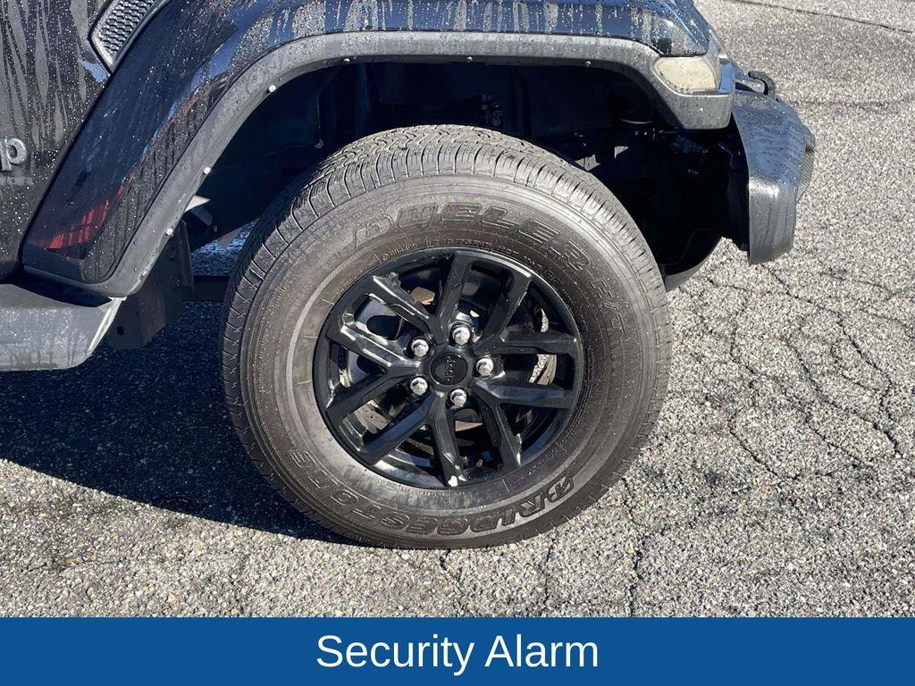 used 2023 Jeep Gladiator car, priced at $32,000