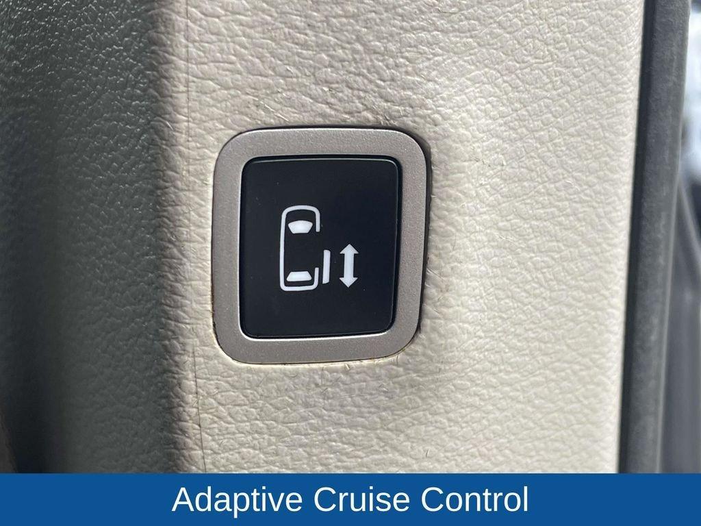 used 2021 Chrysler Pacifica car, priced at $18,250