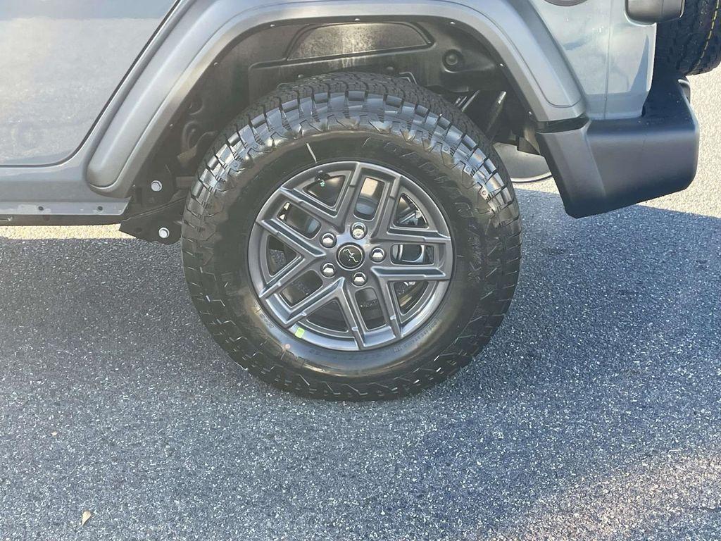 new 2026 Jeep Wrangler car, priced at $46,625