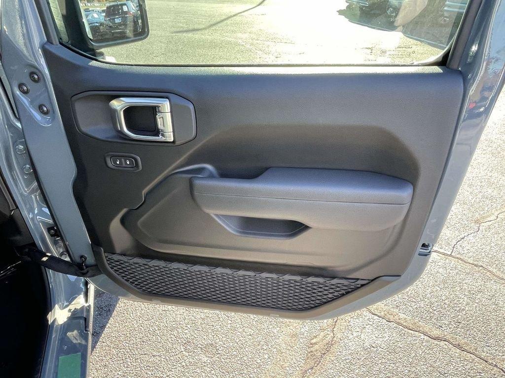 new 2026 Jeep Wrangler car, priced at $46,000