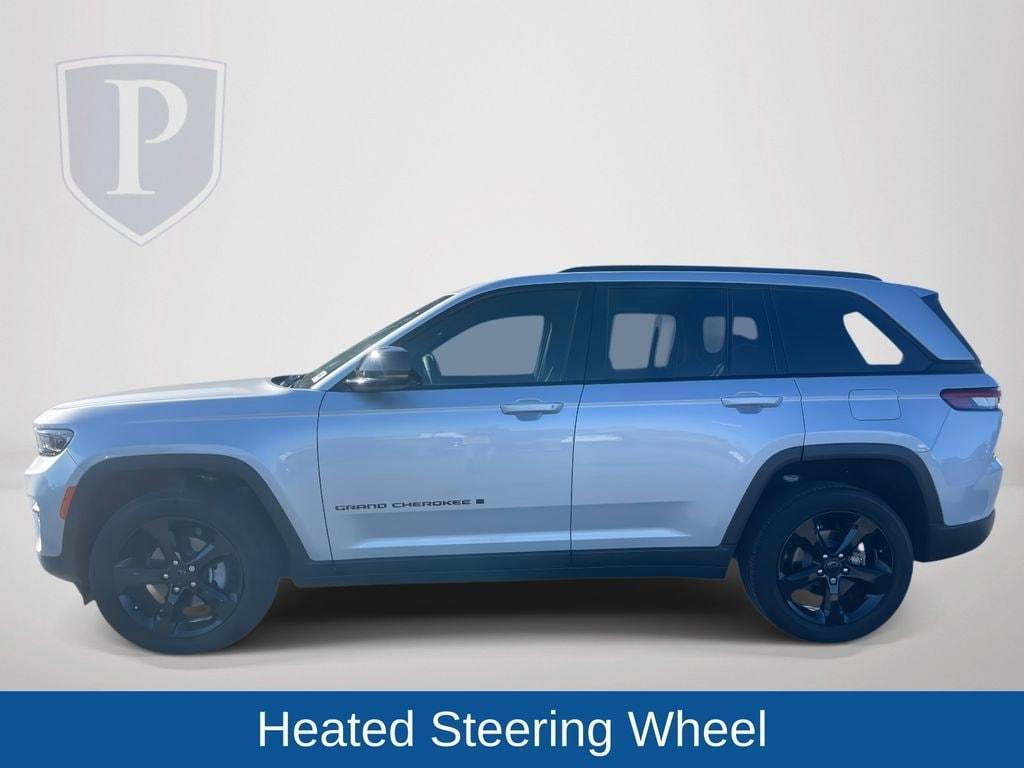 used 2025 Jeep Grand Cherokee car, priced at $34,598