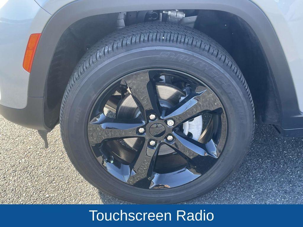 used 2025 Jeep Grand Cherokee car, priced at $34,999