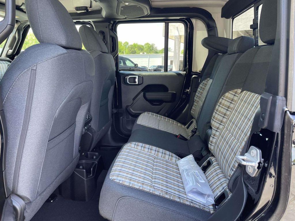 new 2026 Jeep Gladiator car, priced at $46,000