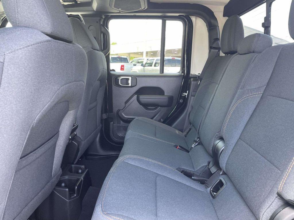 new 2026 Jeep Gladiator car, priced at $43,500