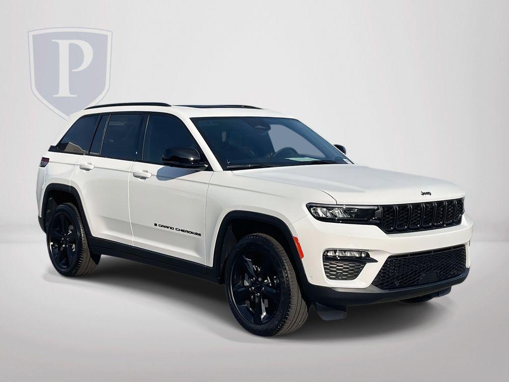 new 2025 Jeep Grand Cherokee car, priced at $43,000