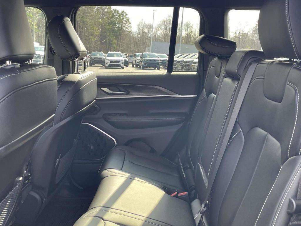 new 2026 Jeep Grand Cherokee car, priced at $47,225