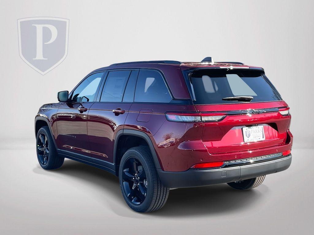 new 2025 Jeep Grand Cherokee car, priced at $38,725