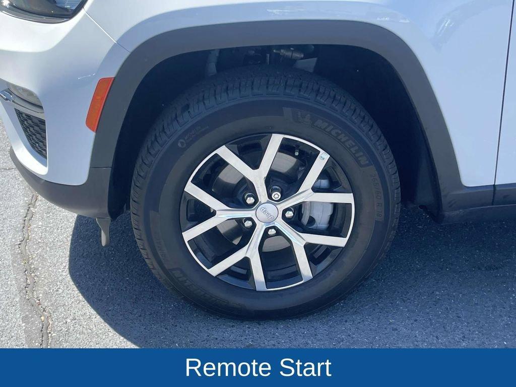 used 2025 Jeep Grand Cherokee car, priced at $39,998