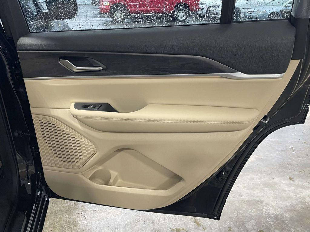 new 2025 Jeep Grand Cherokee L car, priced at $44,585