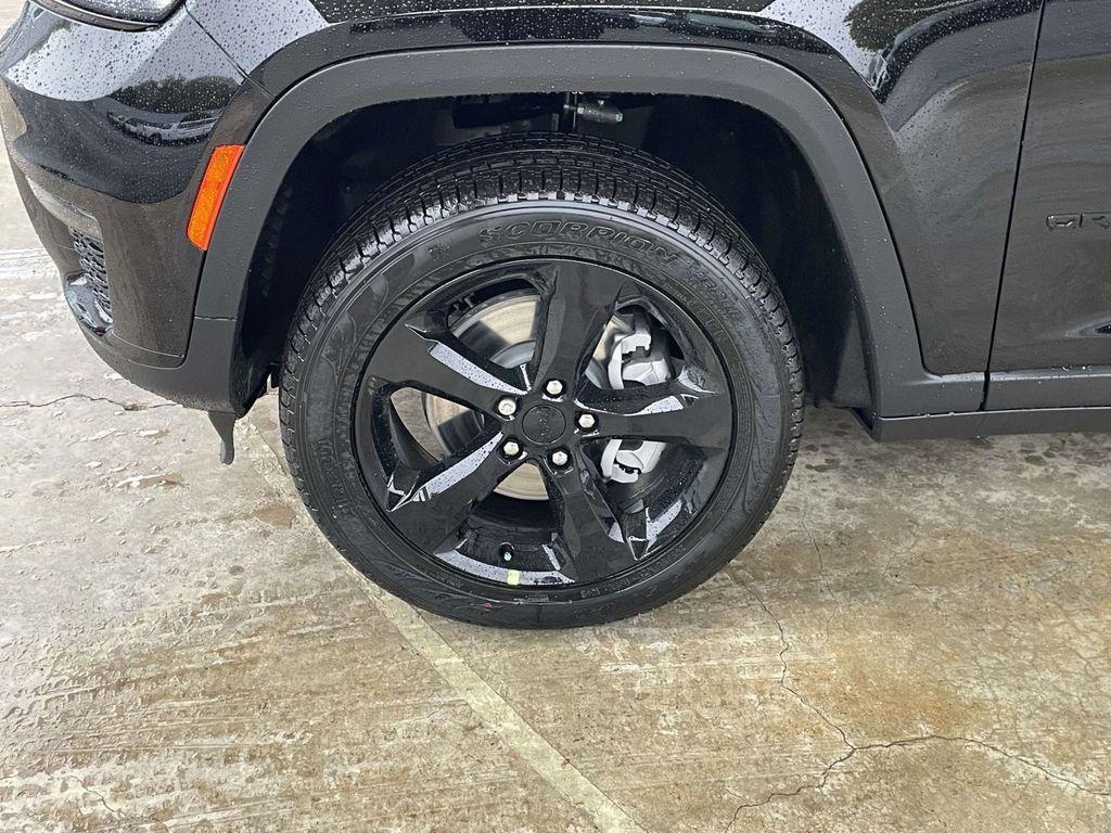 new 2025 Jeep Grand Cherokee L car, priced at $44,585