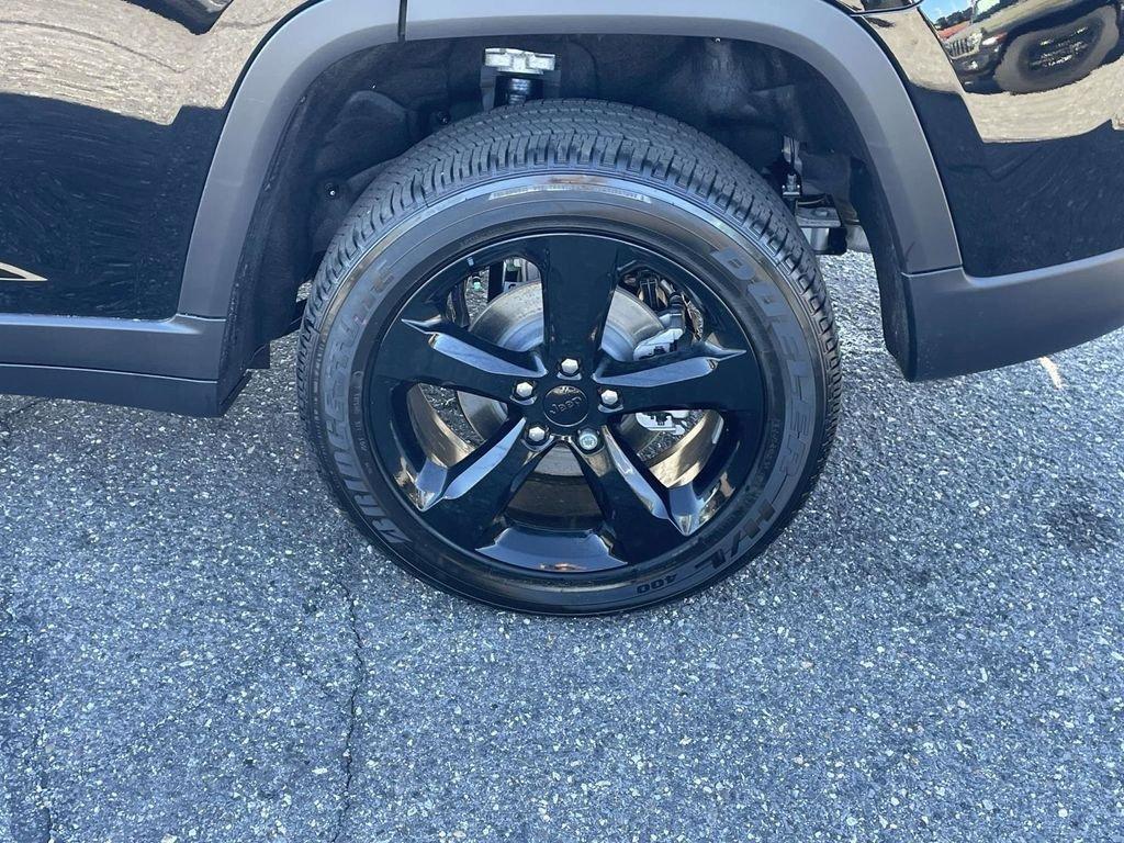 new 2025 Jeep Grand Cherokee car, priced at $35,500