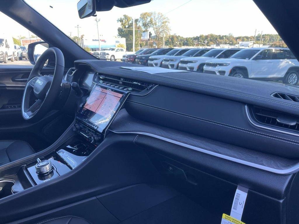 new 2025 Jeep Grand Cherokee L car, priced at $37,000