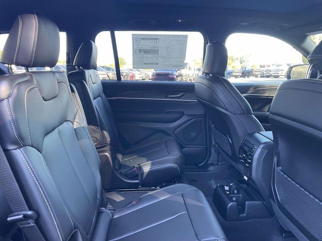 new 2025 Jeep Grand Cherokee L car, priced at $37,000