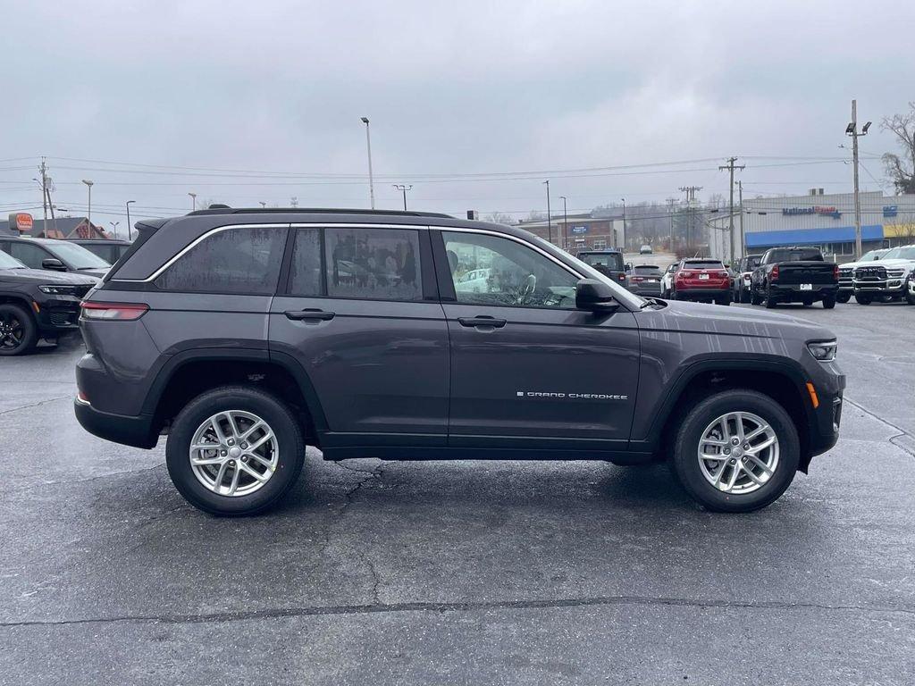 new 2025 Jeep Grand Cherokee car, priced at $32,495