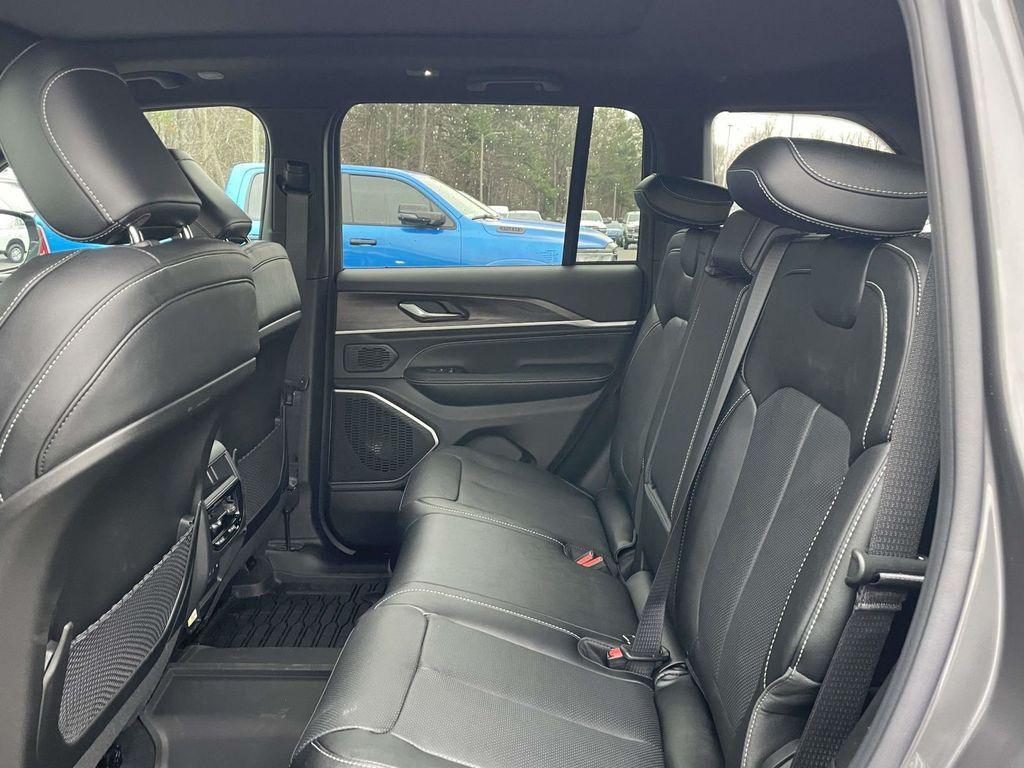 new 2026 Jeep Grand Cherokee car, priced at $56,165