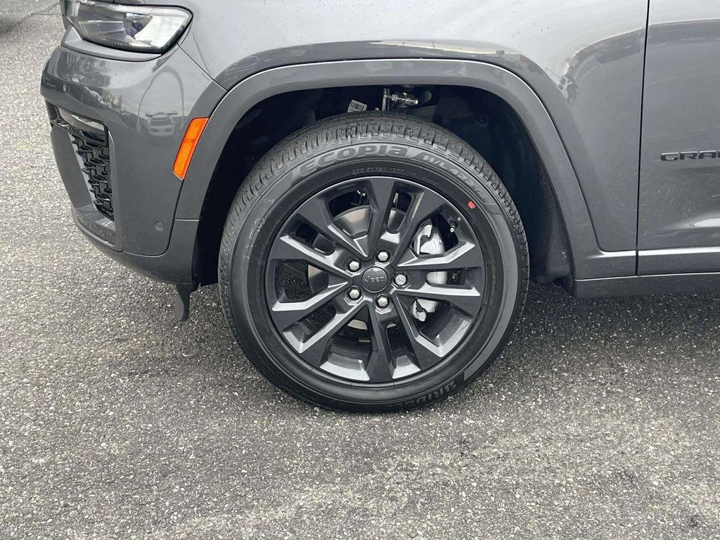 new 2026 Jeep Grand Cherokee car, priced at $56,165