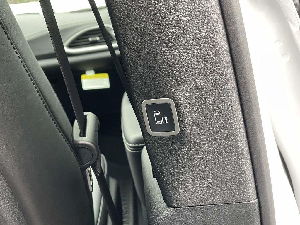 new 2026 Chrysler Pacifica car, priced at $42,665