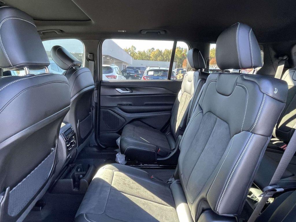 new 2025 Jeep Grand Cherokee L car, priced at $37,750