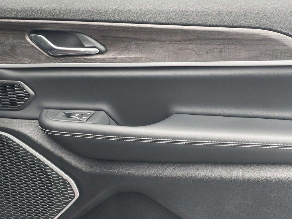 new 2026 Jeep Grand Cherokee L car, priced at $48,750