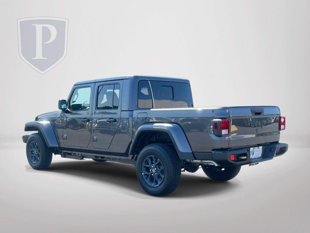 new 2026 Jeep Gladiator car, priced at $46,000