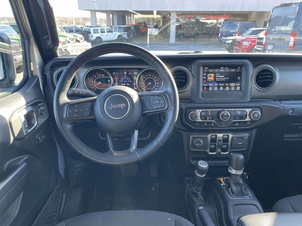 used 2022 Jeep Gladiator car, priced at $32,250