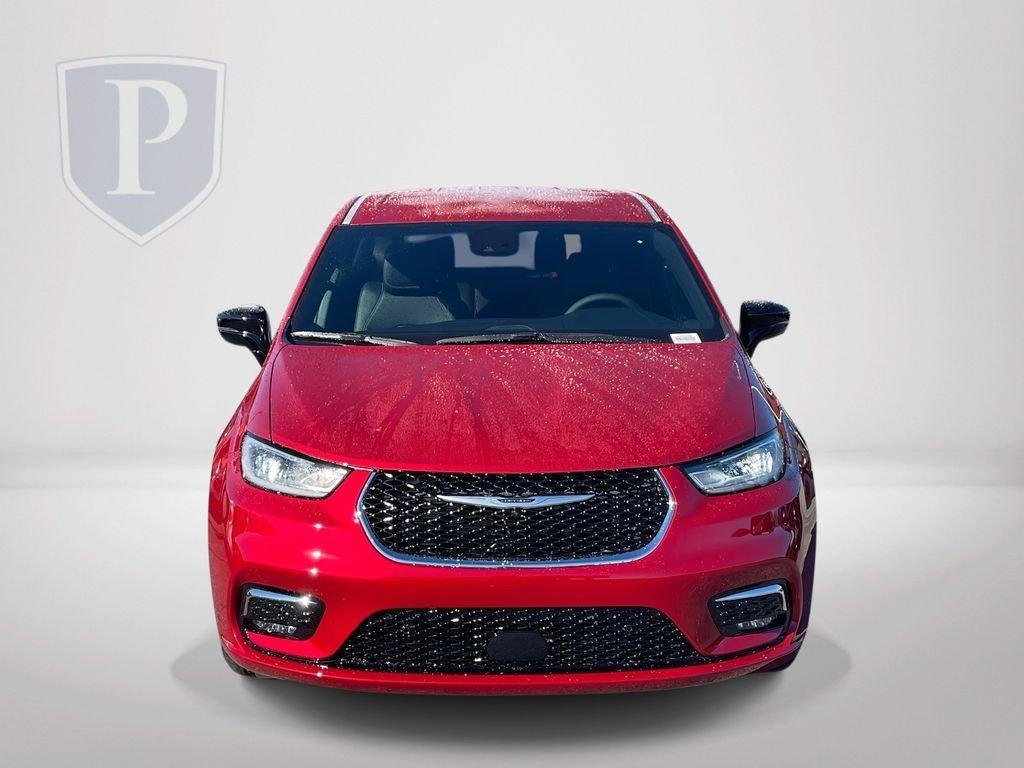 new 2026 Chrysler Pacifica car, priced at $44,655