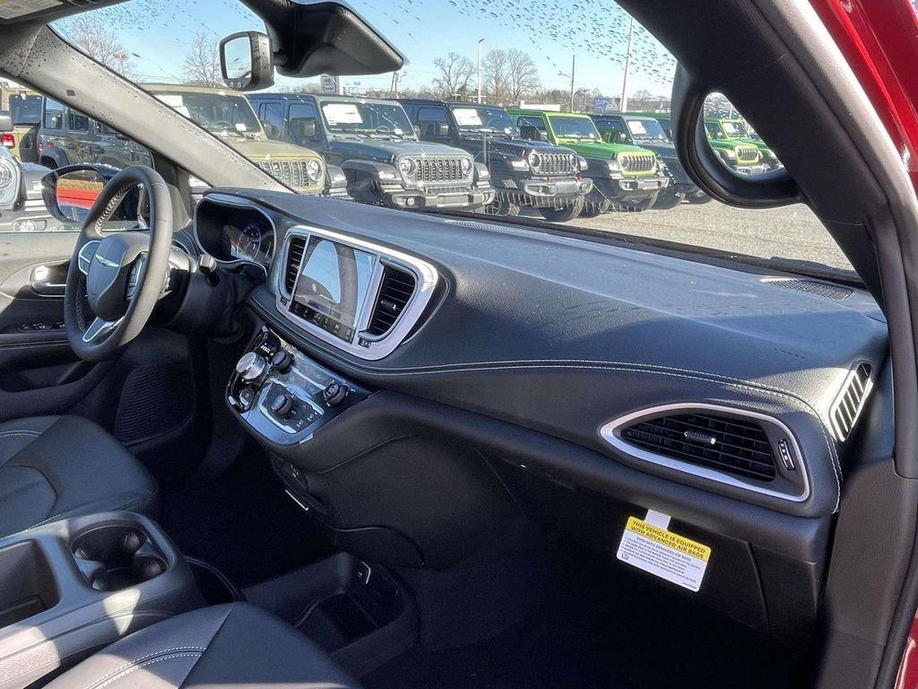new 2026 Chrysler Pacifica car, priced at $44,655
