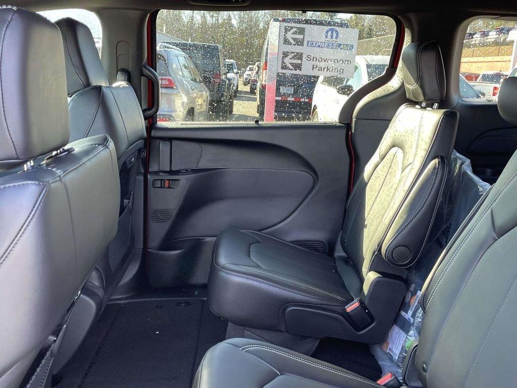 new 2026 Chrysler Pacifica car, priced at $44,655