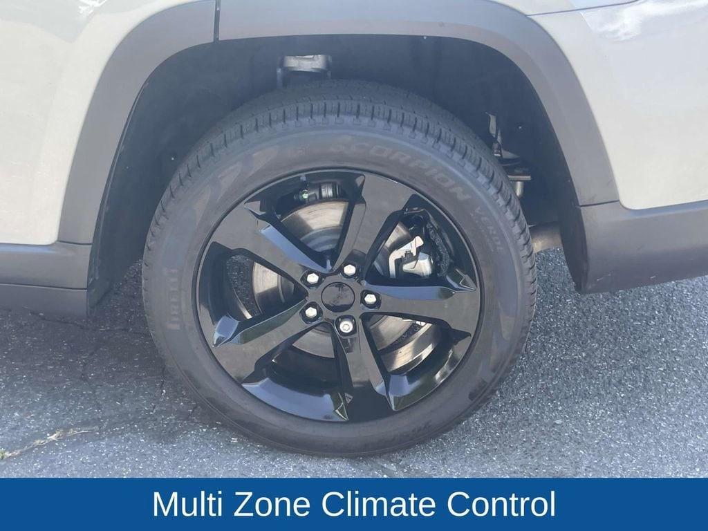 used 2024 Jeep Grand Cherokee L car, priced at $38,997
