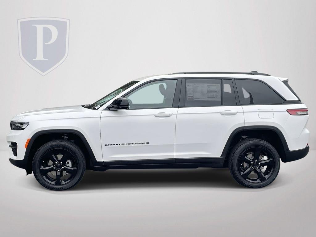 new 2025 Jeep Grand Cherokee car, priced at $37,130