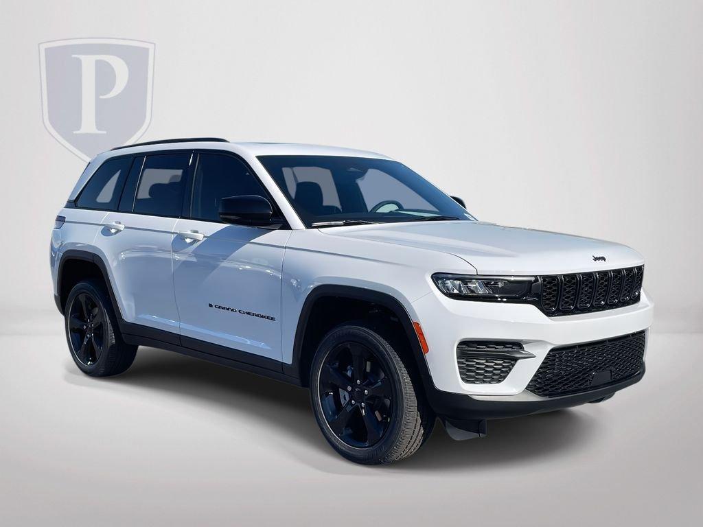 new 2025 Jeep Grand Cherokee car, priced at $36,000