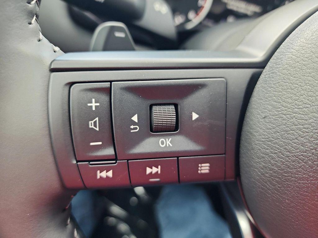 new 2025 Nissan Pathfinder car, priced at $42,365