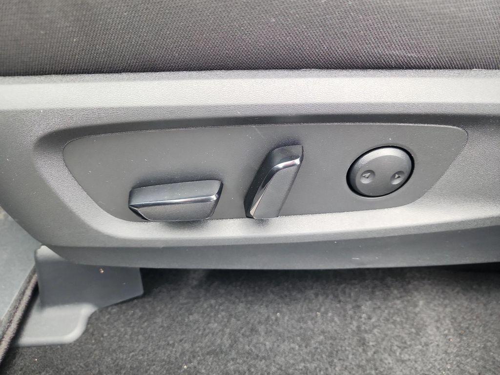 new 2025 Nissan Pathfinder car, priced at $42,365